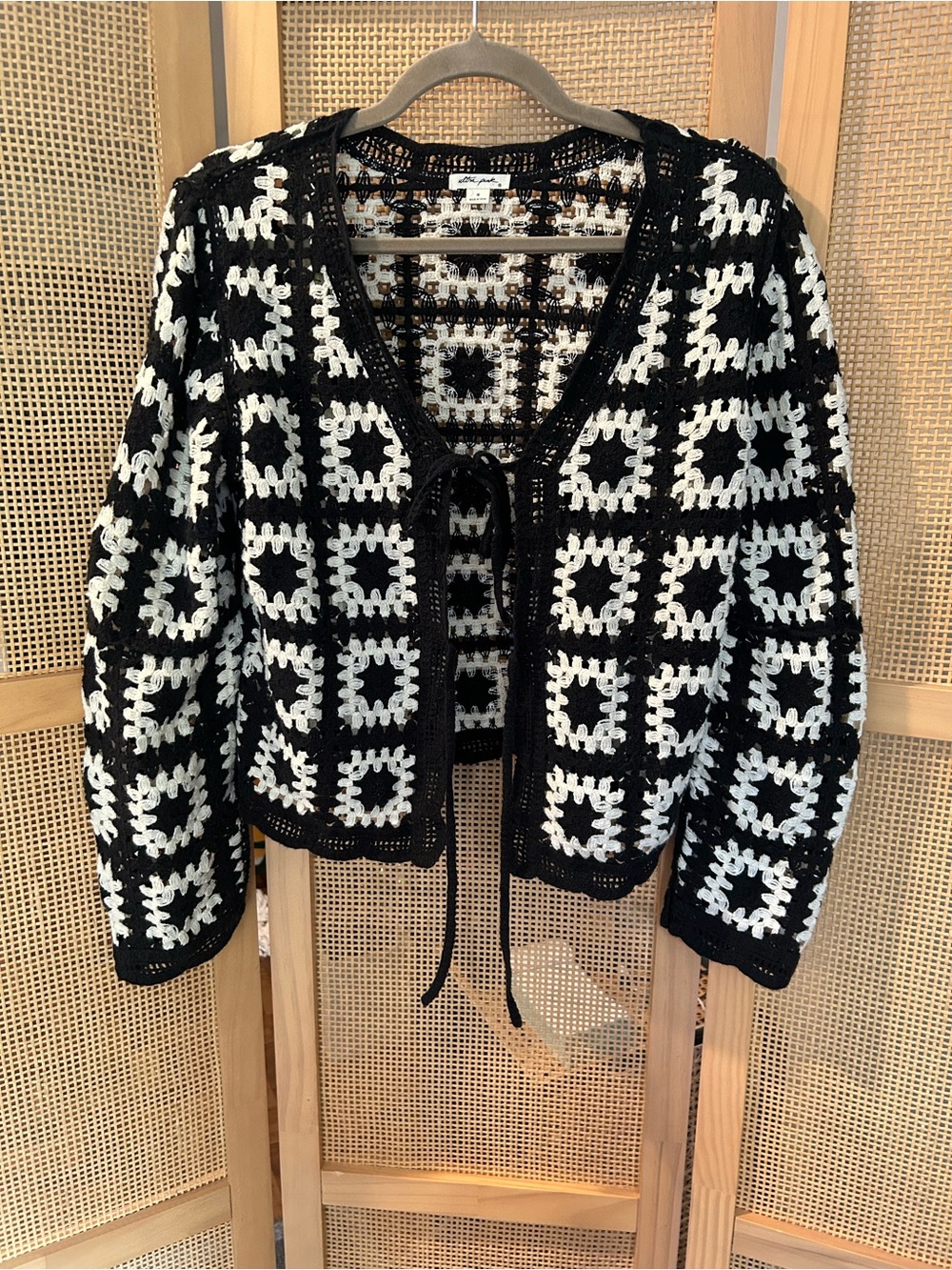 Ultra Pink Black & White Granny Square Crochet Cardigan | Size M